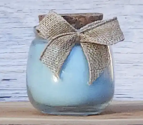 Ocean-Breeze-candle-600x525-product-lettering Ocean Breeze and Lily scent candle